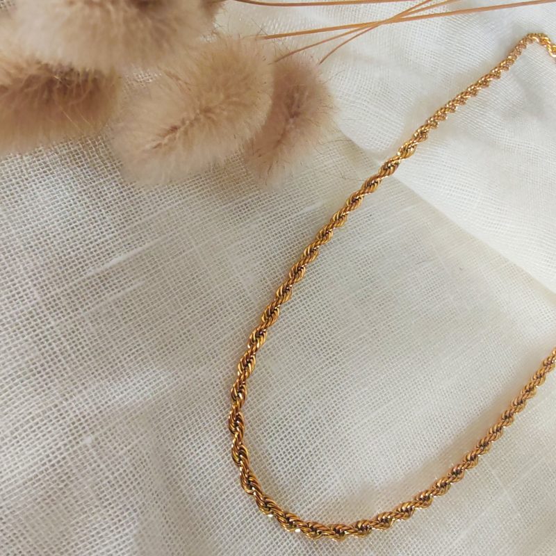 Twisted rope necklace