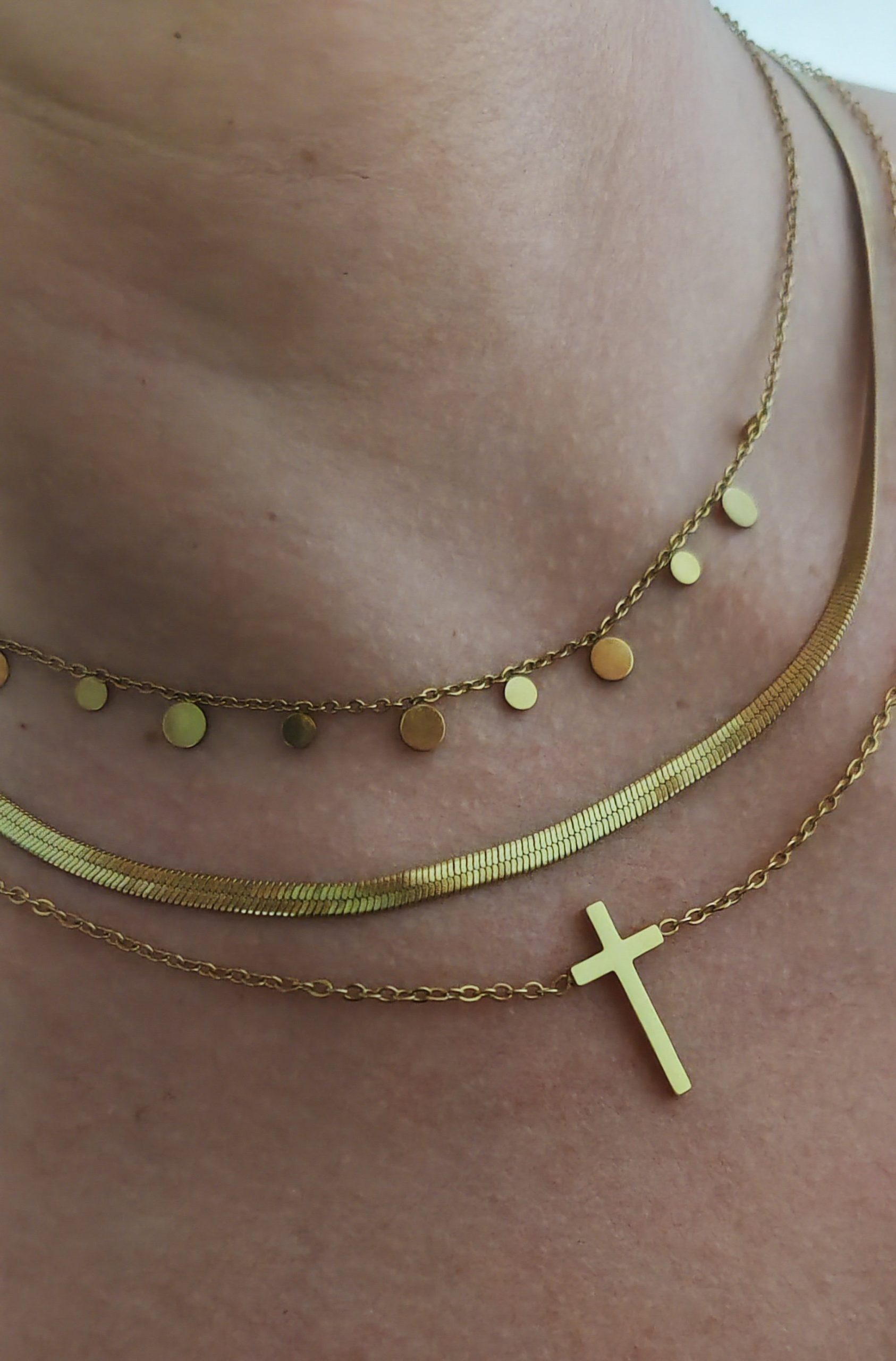 Gold cross necklace - Image 2