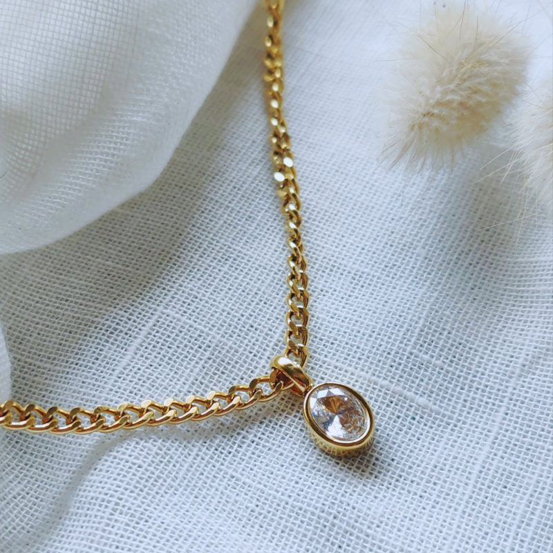 Bella necklace