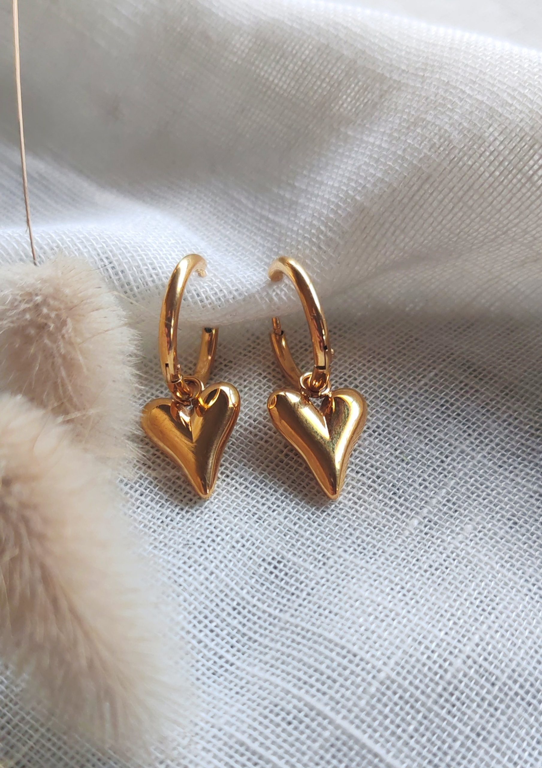 Agape earrings