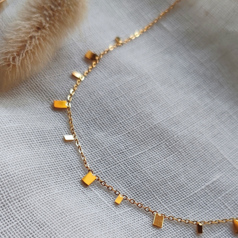 Chelsea cube necklace