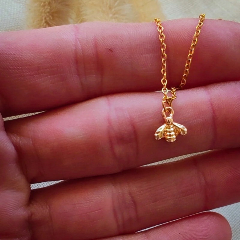 Bee golden necklace